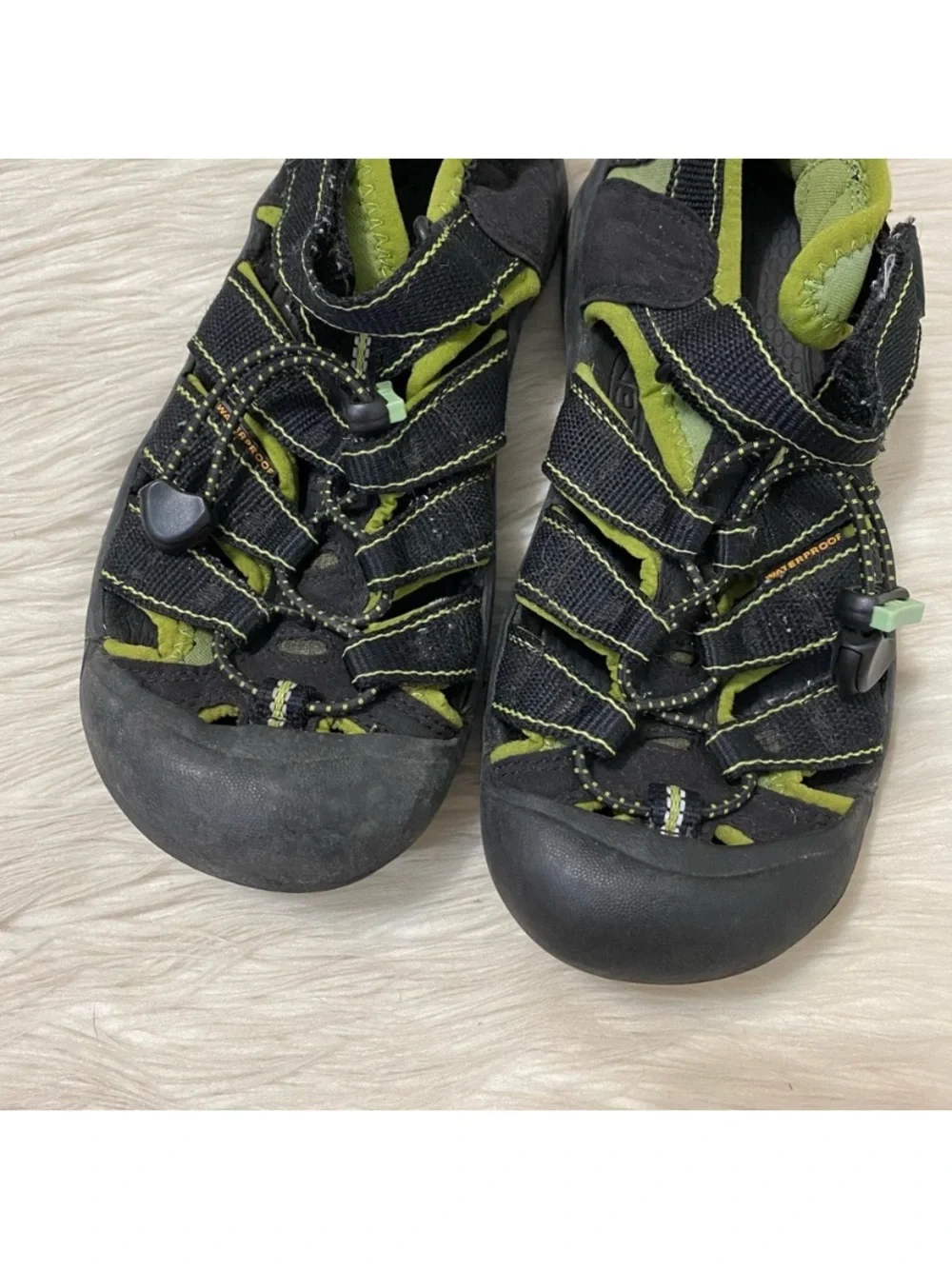 Keen Kids Black Green Newport Sandals Hiking Outdoors Boys Girls Unisex US 3